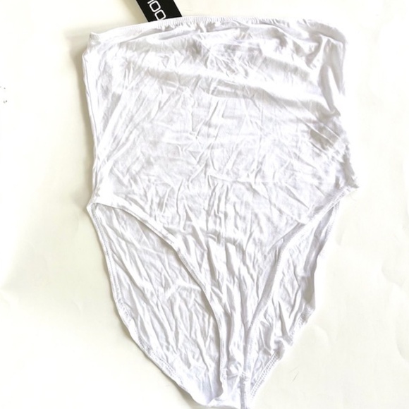 Boohoo NWT White Bodysuit Size 6 - Picture 1 of 3